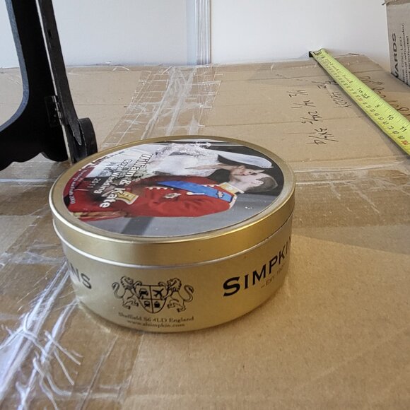 William and Kate Royal Wedding Collectible Simpkins Candy Tin April 29, 2011 GUC - Picture 3 of 6